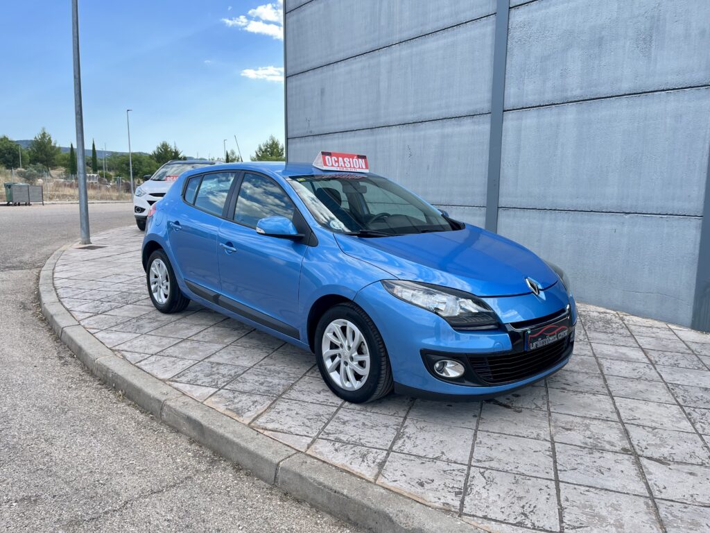 Foto 3 de RENAULT MEGANE III 1.5dci 110CV 2012