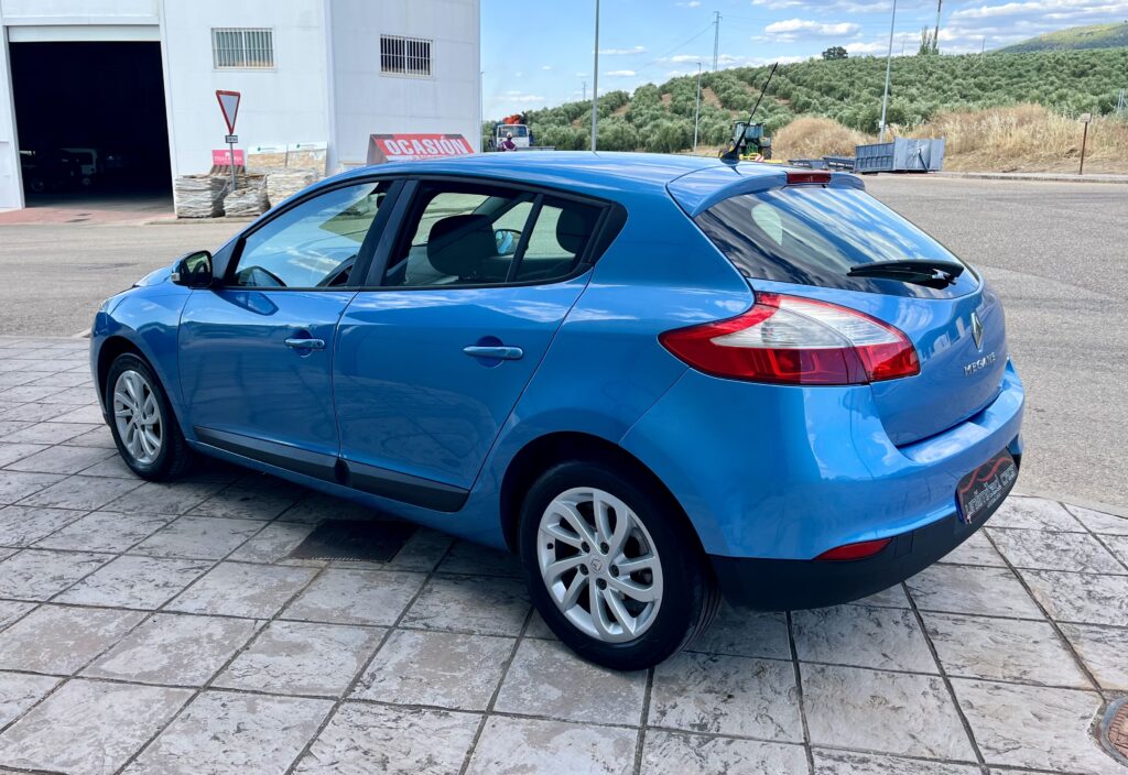 Foto 5 de RENAULT MEGANE III 1.5dci 110CV 2012