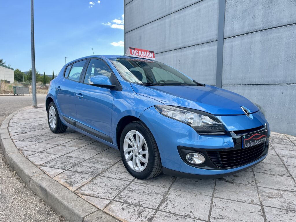 Foto 7 de RENAULT MEGANE III 1.5dci 110CV 2012