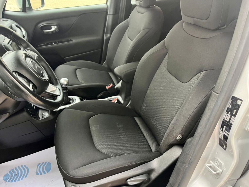Foto 10 de JEEP RENEGADE LONGITUDE 1.6 m-Jet 120cv 2015