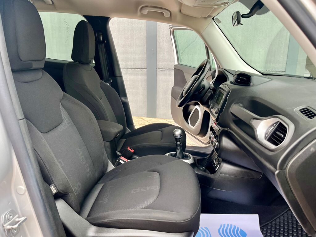 Foto 11 de JEEP RENEGADE LONGITUDE 1.6 m-Jet 120cv 2015