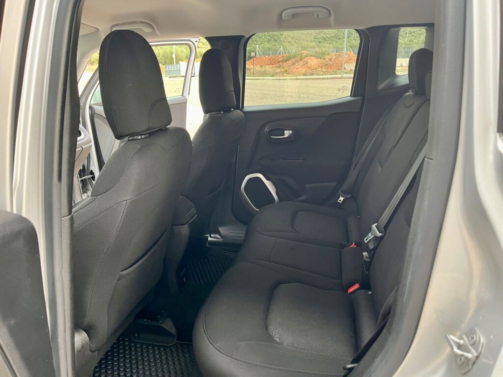 Foto 13 de JEEP RENEGADE LONGITUDE 1.6 m-Jet 120cv 2015
