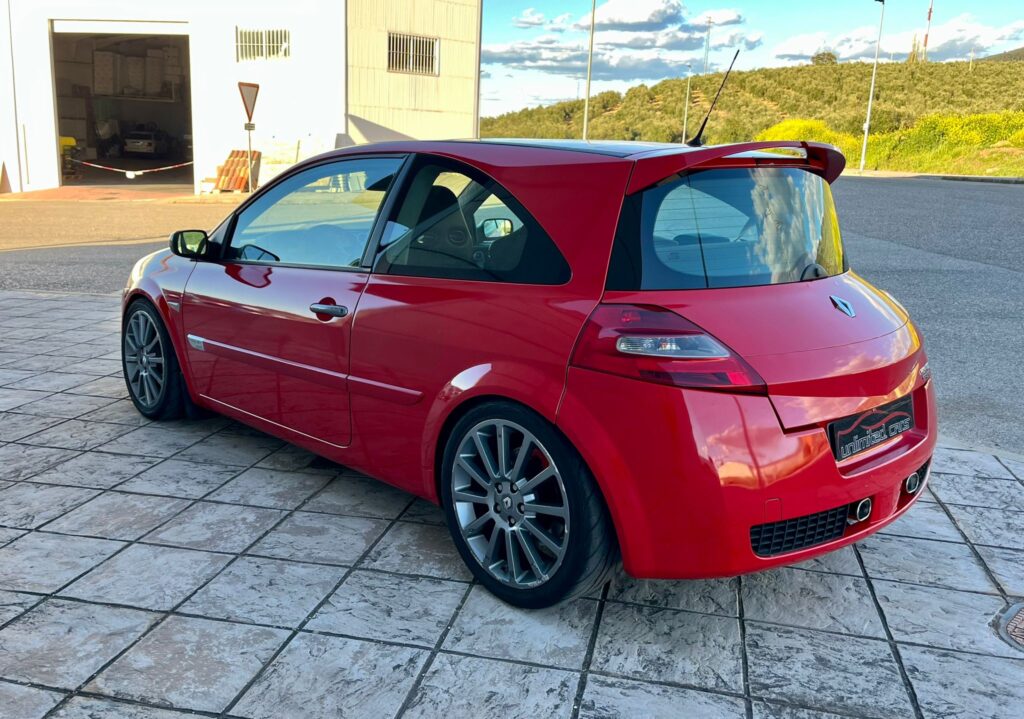 Foto 3 de RENAULT MEGANE RS DCI 2.0 175cv 3p 2007