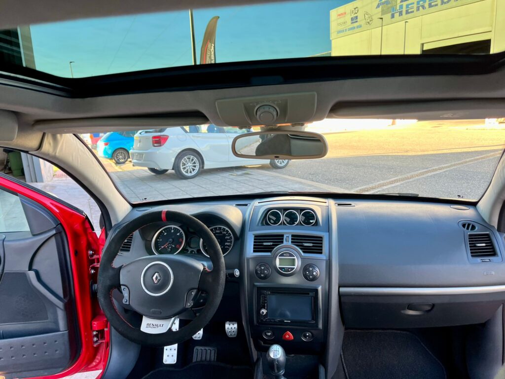 Foto 13 de RENAULT MEGANE RS DCI 2.0 175cv 3p 2007