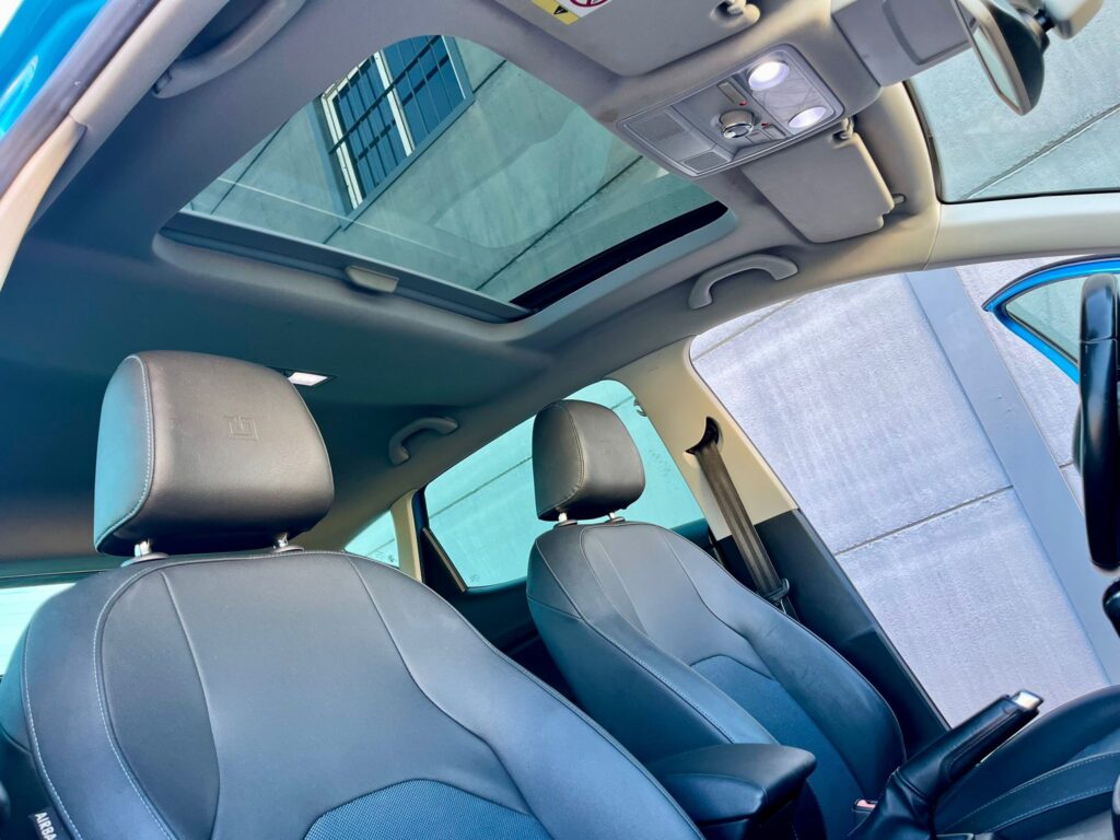 Foto 12 de SEAT LEÓN CONNECT 1.6TDI 110cv 2016