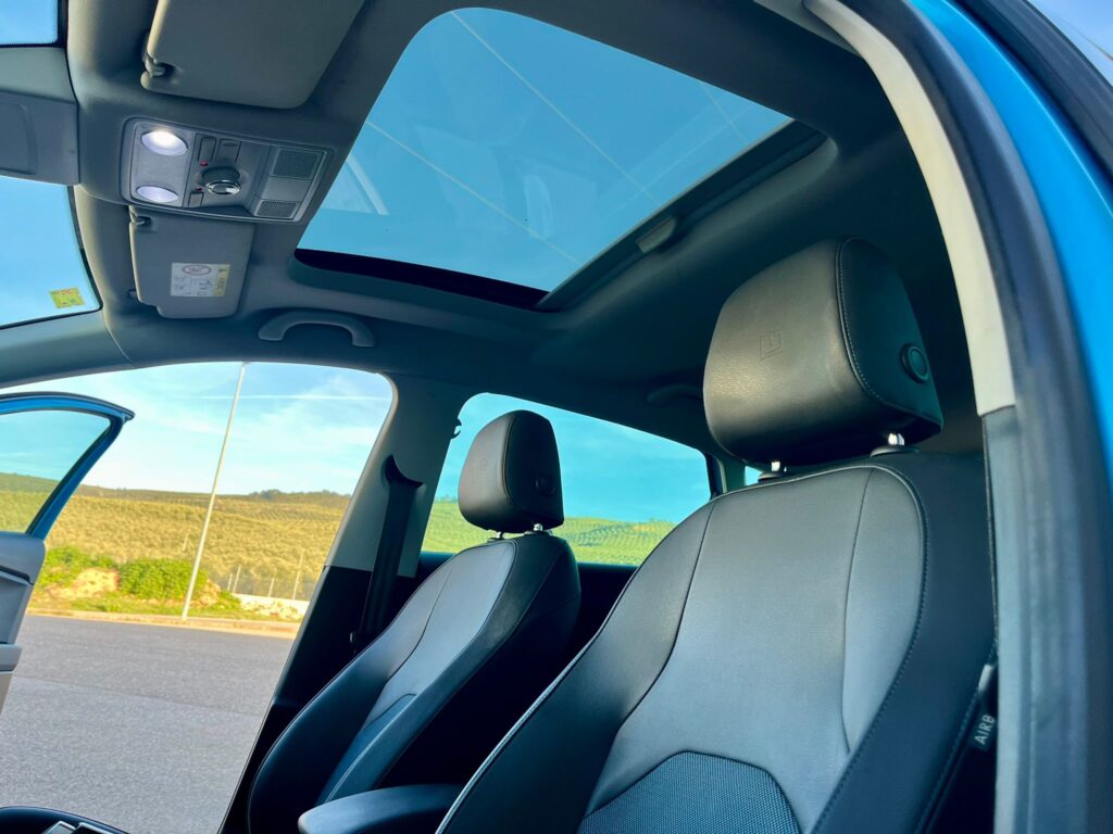 Foto 8 de SEAT LEÓN CONNECT 1.6TDI 110cv 2016