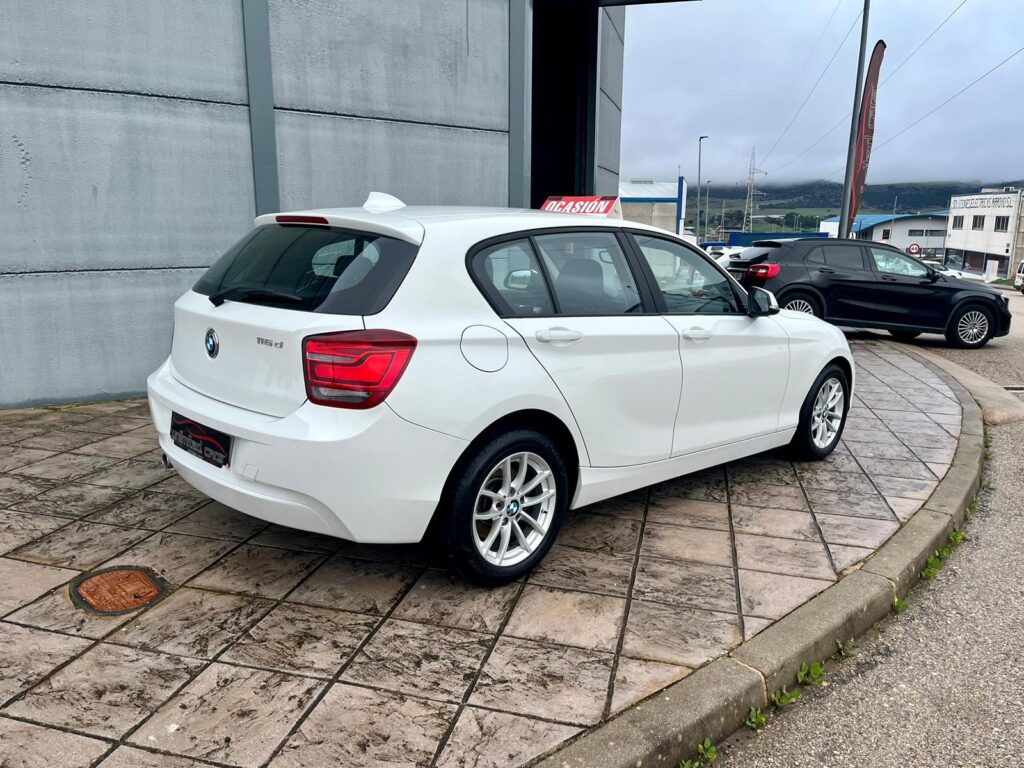 Foto 3 de BMW 116d 2.0 115cv 2015