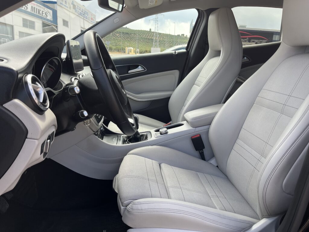 Foto 10 de MERCEDES GLA 200CDI 2017