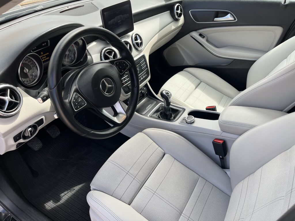 Foto 11 de MERCEDES GLA 200CDI 2017