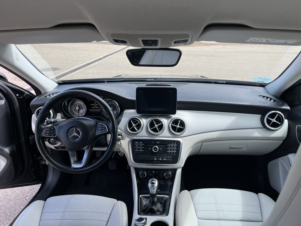 Foto 15 de MERCEDES GLA 200CDI 2017