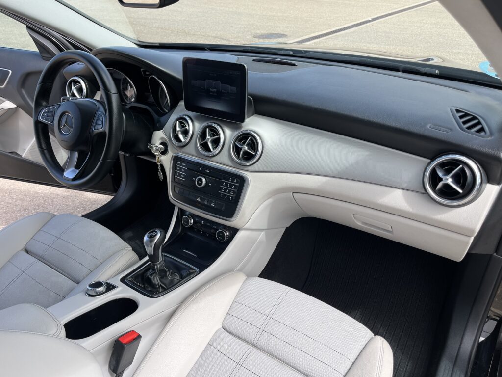 Foto 16 de MERCEDES GLA 200CDI 2017