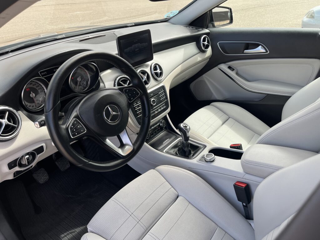 Foto 14 de MERCEDES GLA 200CDI 2017